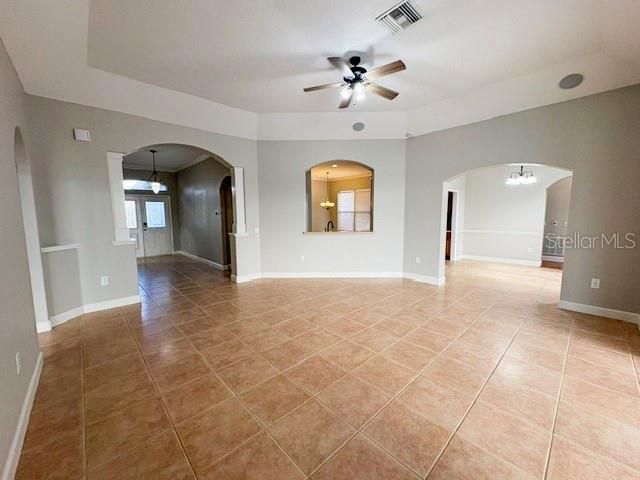 En Venta: $428,000 (5 camas, 3 baños, 2549 Pies cuadrados)