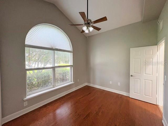 En Venta: $428,000 (5 camas, 3 baños, 2549 Pies cuadrados)