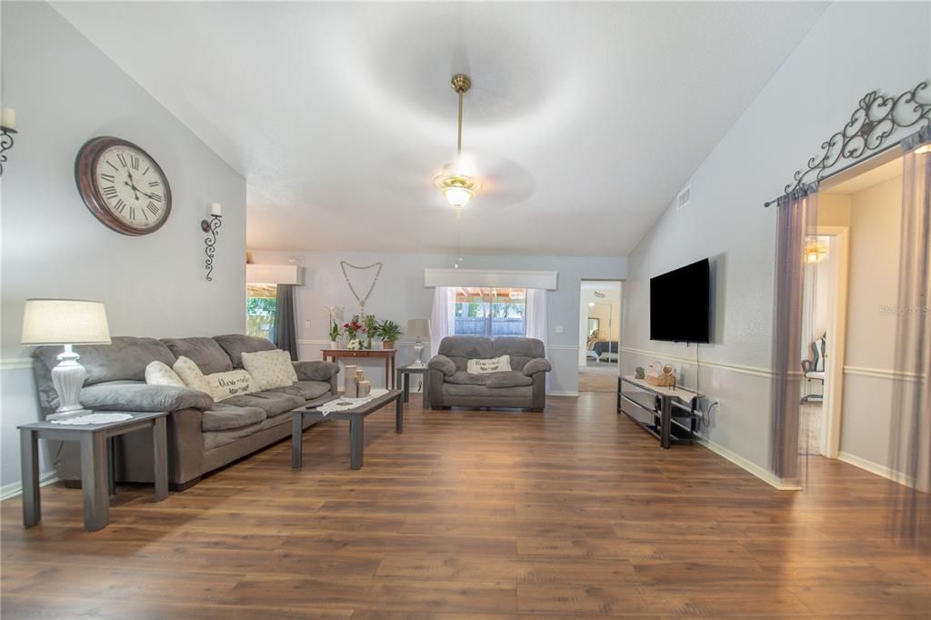 For Sale: $350,000 (4 beds, 2 baths, 2257 Square Feet)