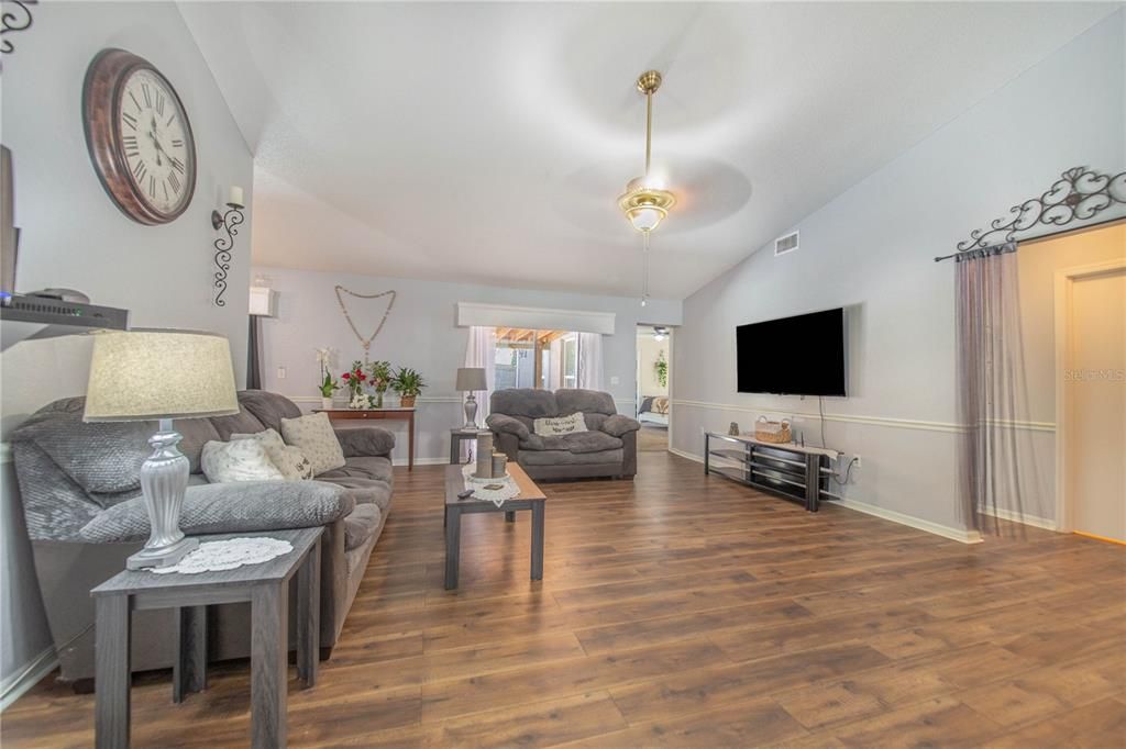 For Sale: $350,000 (4 beds, 2 baths, 2257 Square Feet)