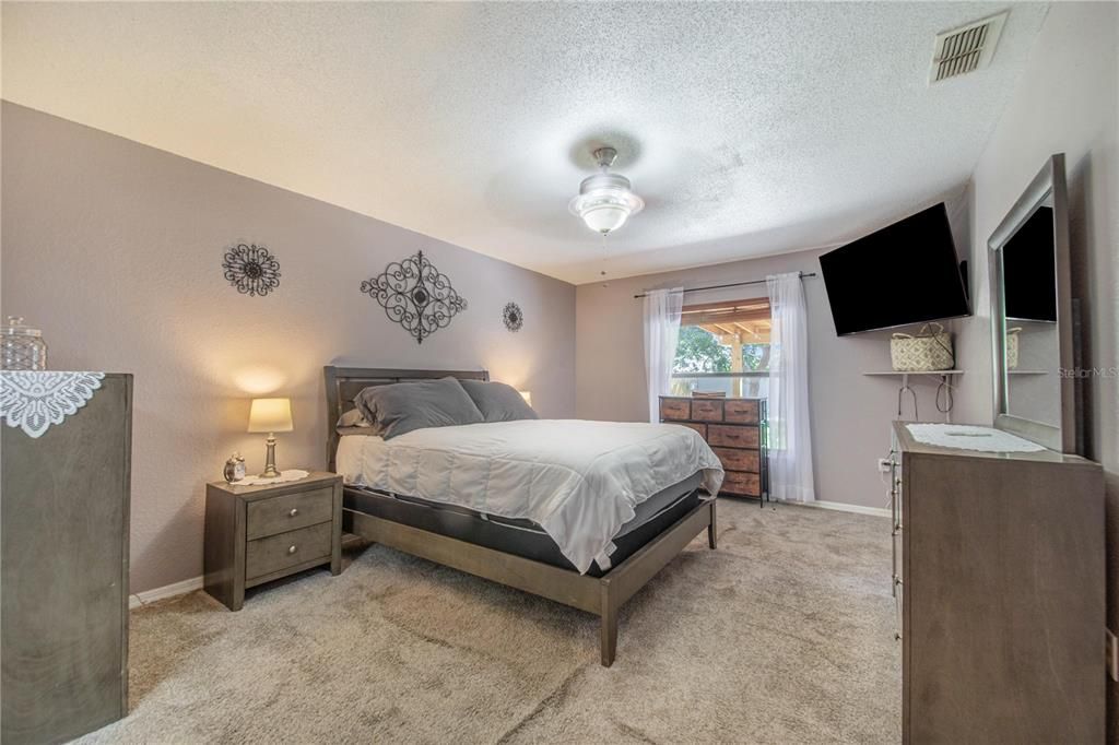 For Sale: $350,000 (4 beds, 2 baths, 2257 Square Feet)