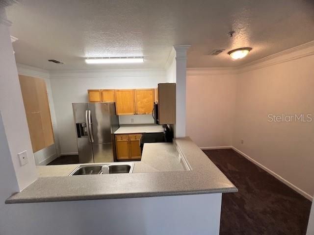 For Sale: $180,000 (1 beds, 1 baths, 765 Square Feet)