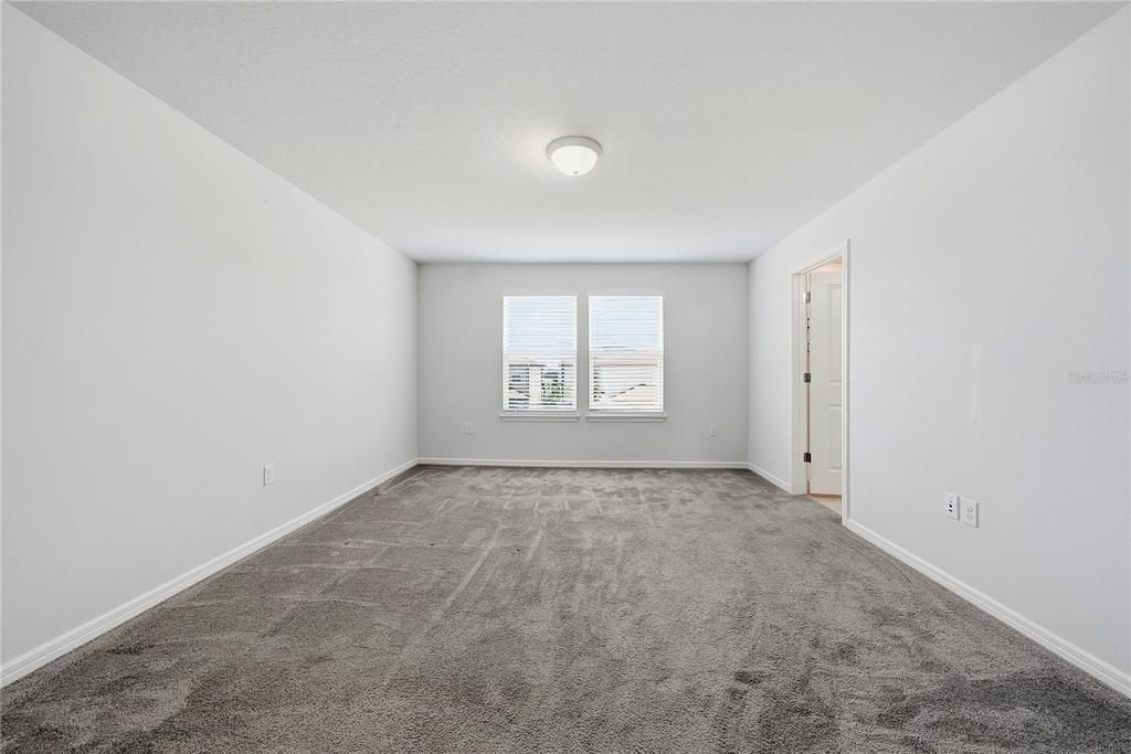 En Venta: $409,000 (4 camas, 3 baños, 2207 Pies cuadrados)