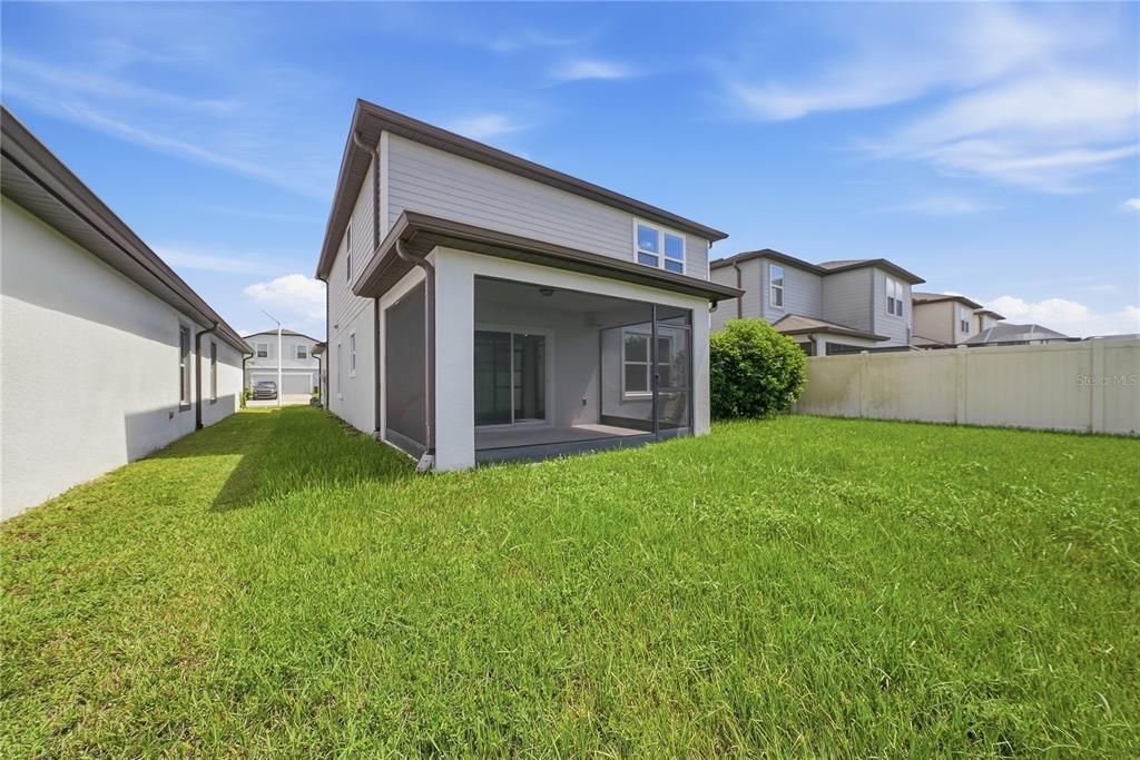 En Venta: $409,000 (4 camas, 3 baños, 2207 Pies cuadrados)
