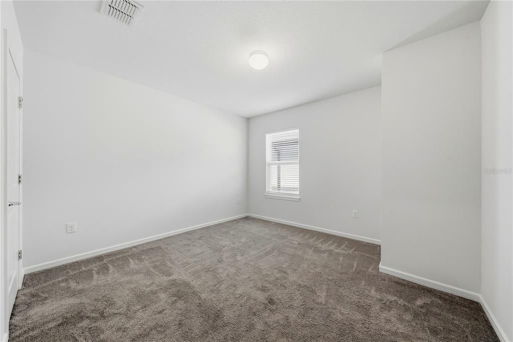 En Venta: $409,000 (4 camas, 3 baños, 2207 Pies cuadrados)
