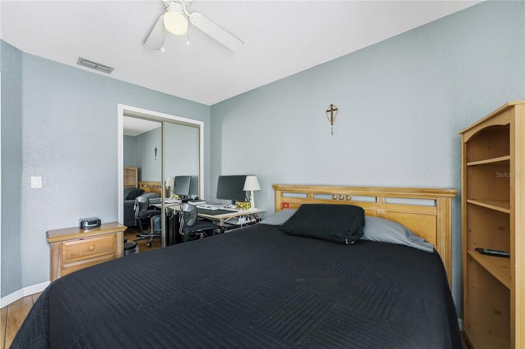 For Sale: $415,000 (4 beds, 3 baths, 1770 Square Feet)