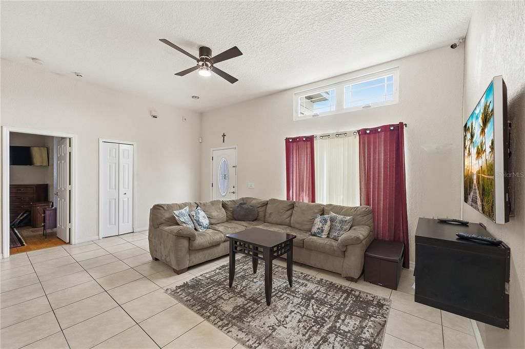 For Sale: $415,000 (4 beds, 3 baths, 1770 Square Feet)