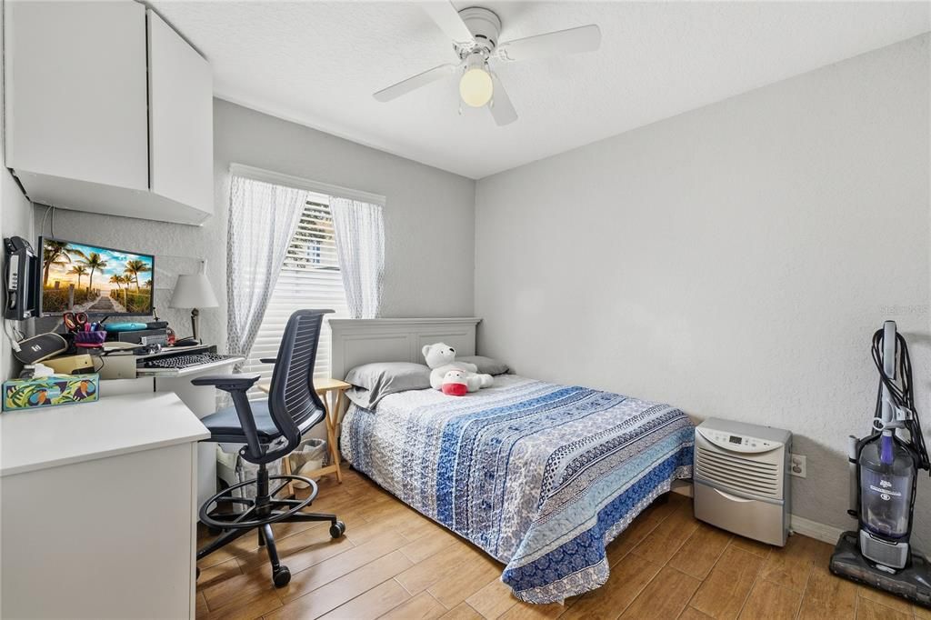 For Sale: $415,000 (4 beds, 3 baths, 1770 Square Feet)