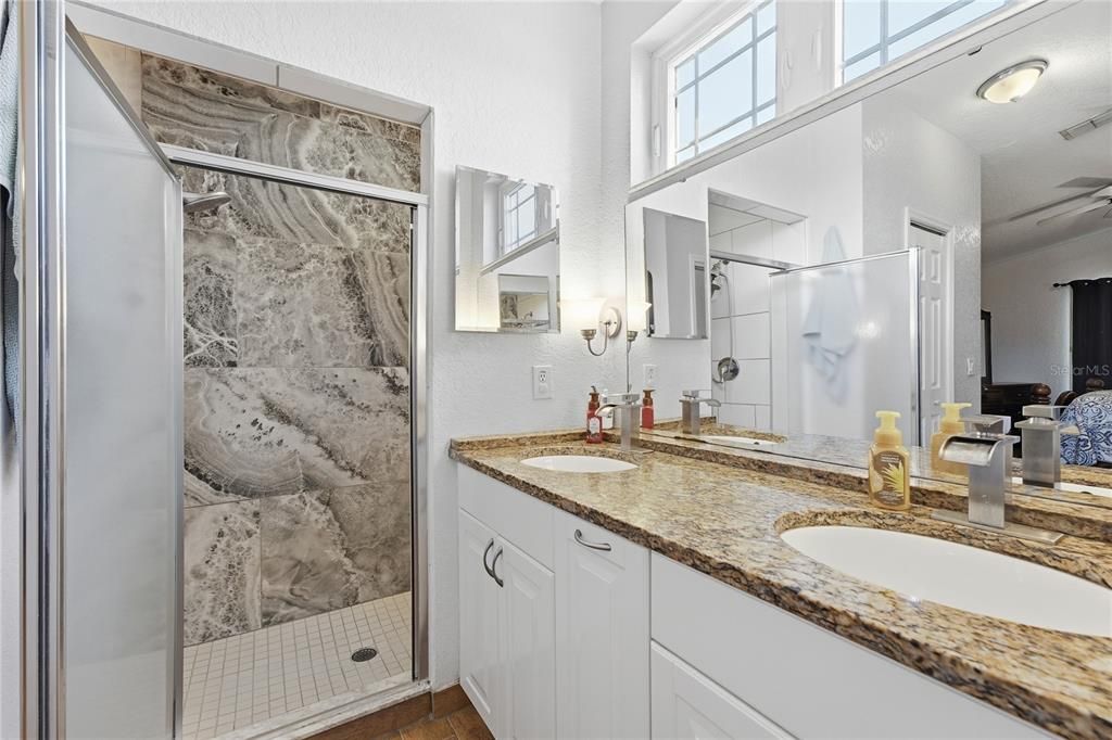 For Sale: $415,000 (4 beds, 3 baths, 1770 Square Feet)