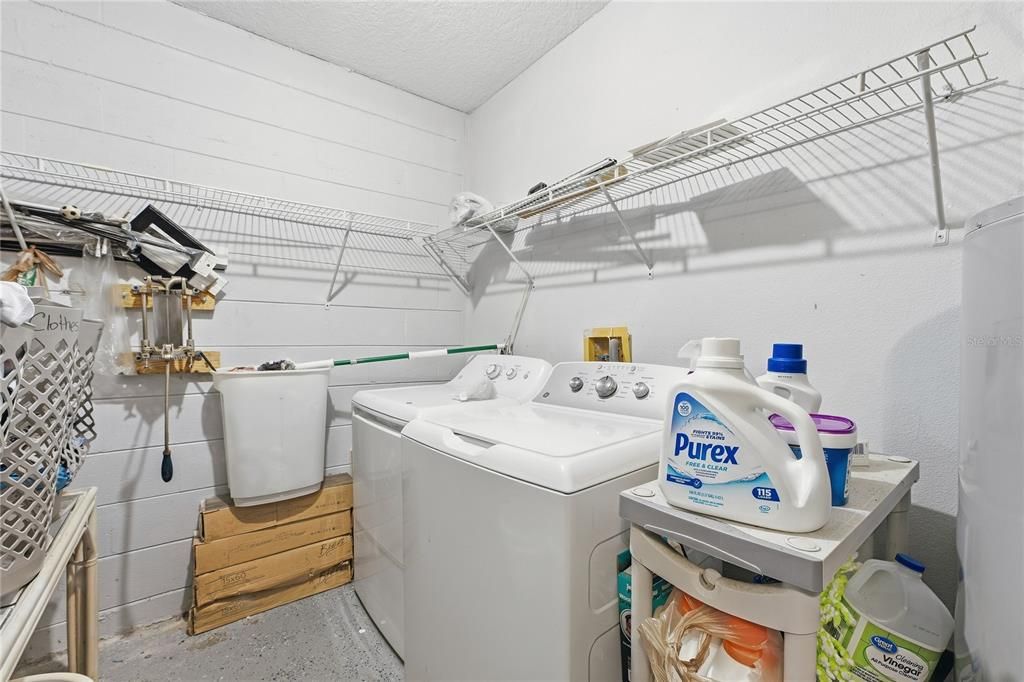 For Sale: $415,000 (4 beds, 3 baths, 1770 Square Feet)