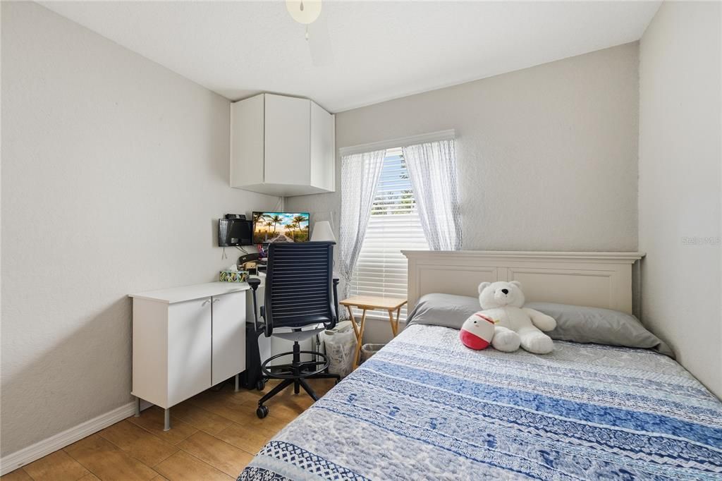 For Sale: $415,000 (4 beds, 3 baths, 1770 Square Feet)