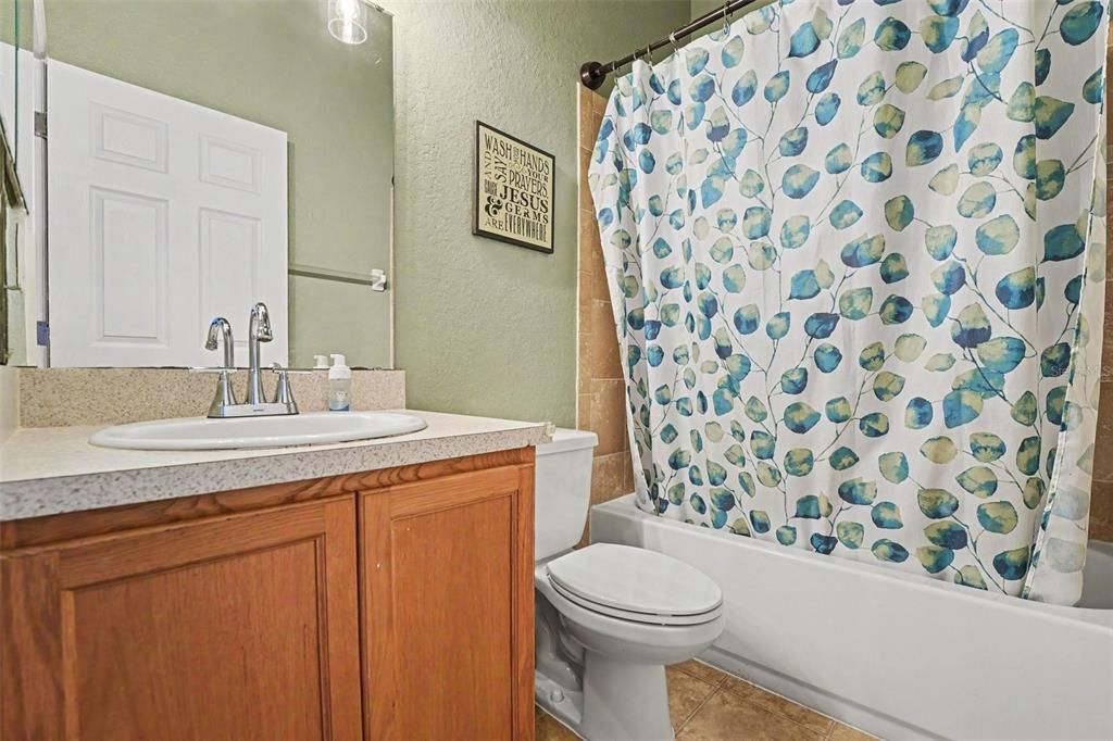 En Venta: $290,000 (3 camas, 2 baños, 1255 Pies cuadrados)