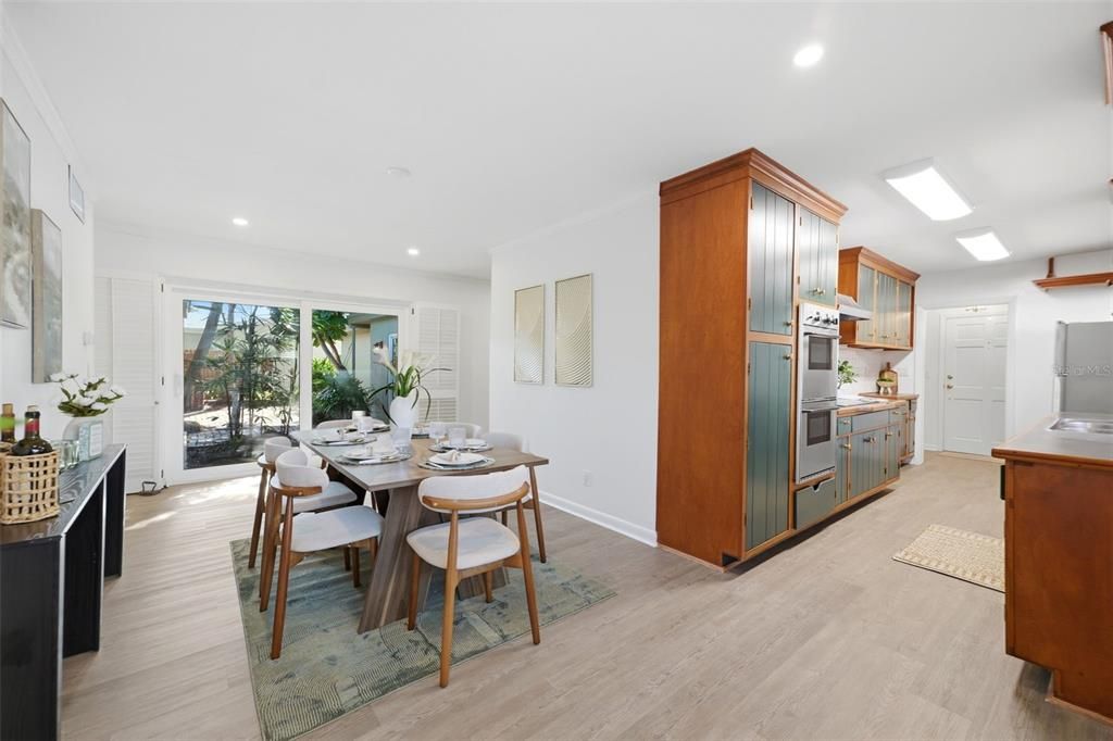 En Venta: $540,000 (4 camas, 3 baños, 2454 Pies cuadrados)