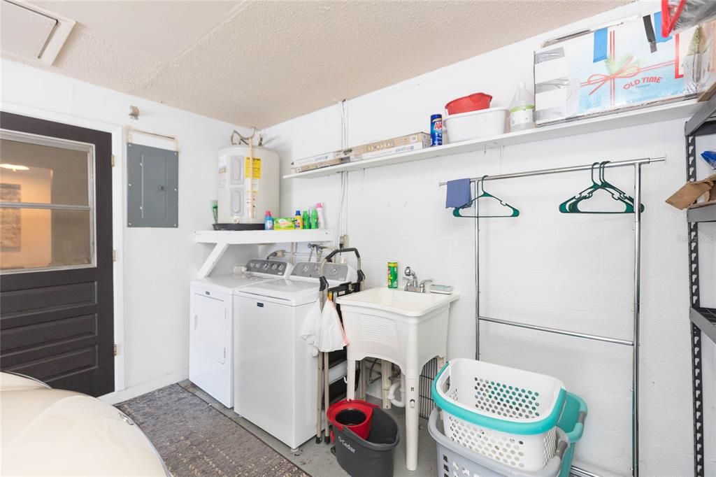 For Rent: $1,195 (2 beds, 1 baths, 722 Square Feet)