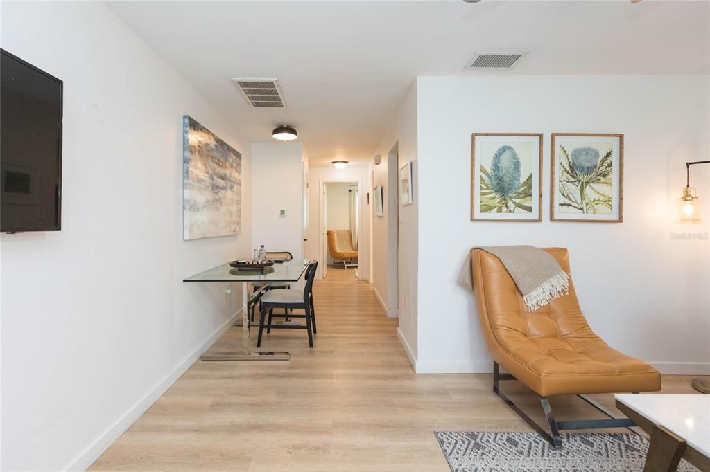 For Rent: $1,195 (2 beds, 1 baths, 722 Square Feet)