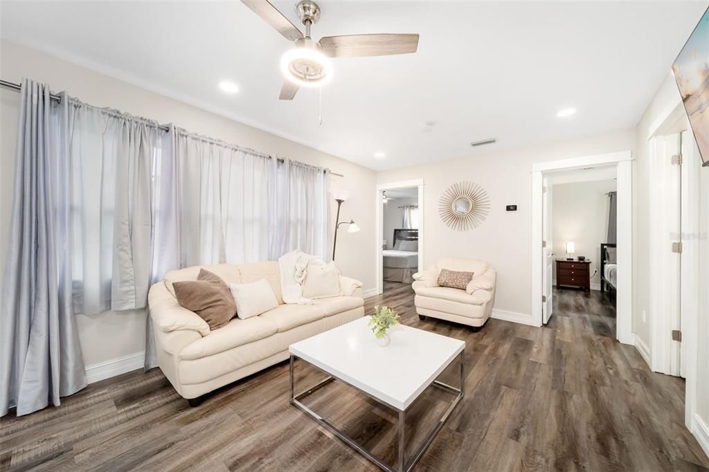 For Sale: $499,000 (3 beds, 2 baths, 1300 Square Feet)