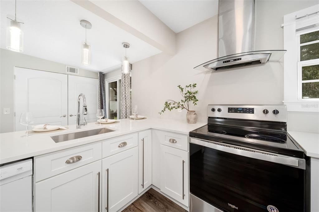 For Sale: $499,000 (3 beds, 2 baths, 1300 Square Feet)
