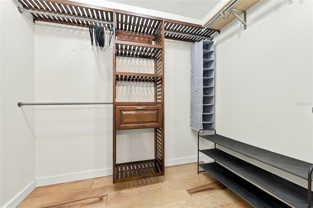 For Sale: $575,000 (3 beds, 2 baths, 2404 Square Feet)