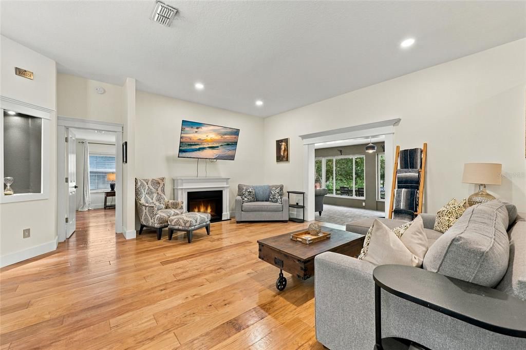 For Sale: $575,000 (3 beds, 2 baths, 2404 Square Feet)