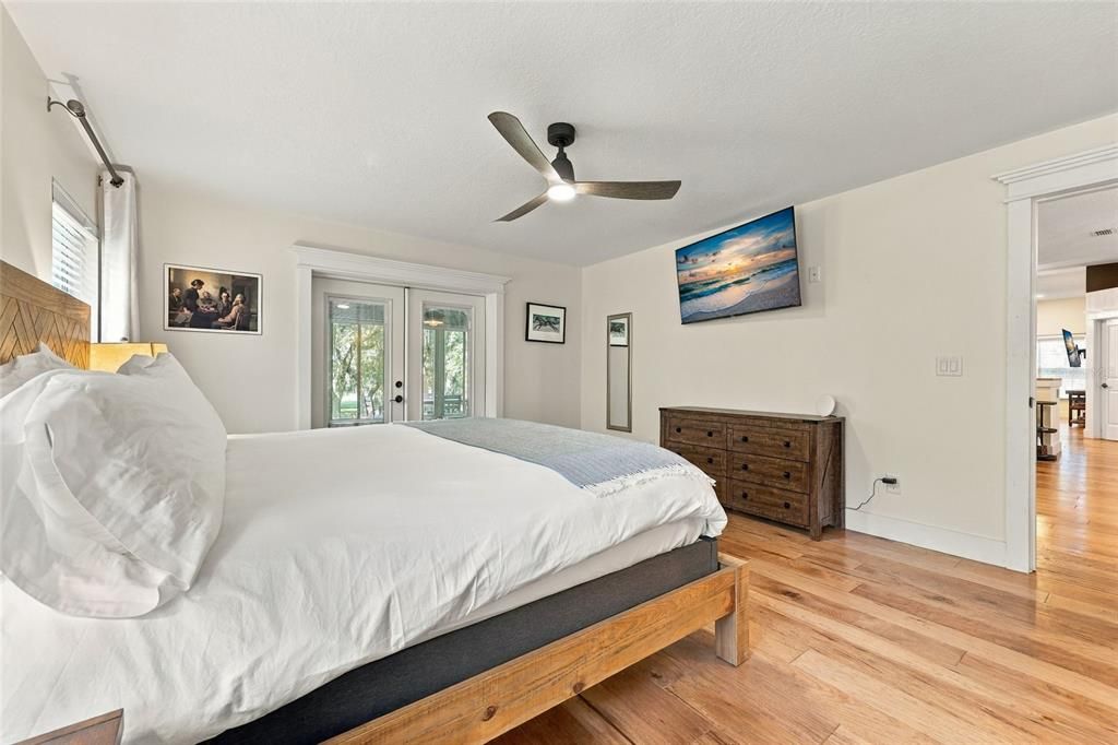 For Sale: $575,000 (3 beds, 2 baths, 2404 Square Feet)