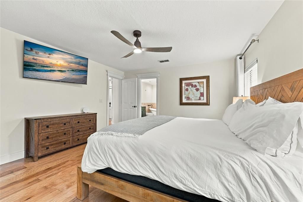For Sale: $575,000 (3 beds, 2 baths, 2404 Square Feet)