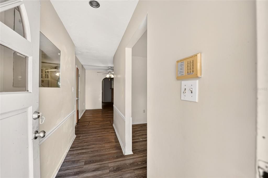 En Venta: $255,000 (3 camas, 2 baños, 1764 Pies cuadrados)