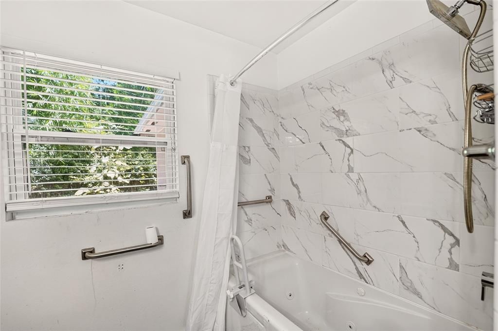 En Venta: $255,000 (3 camas, 2 baños, 1764 Pies cuadrados)