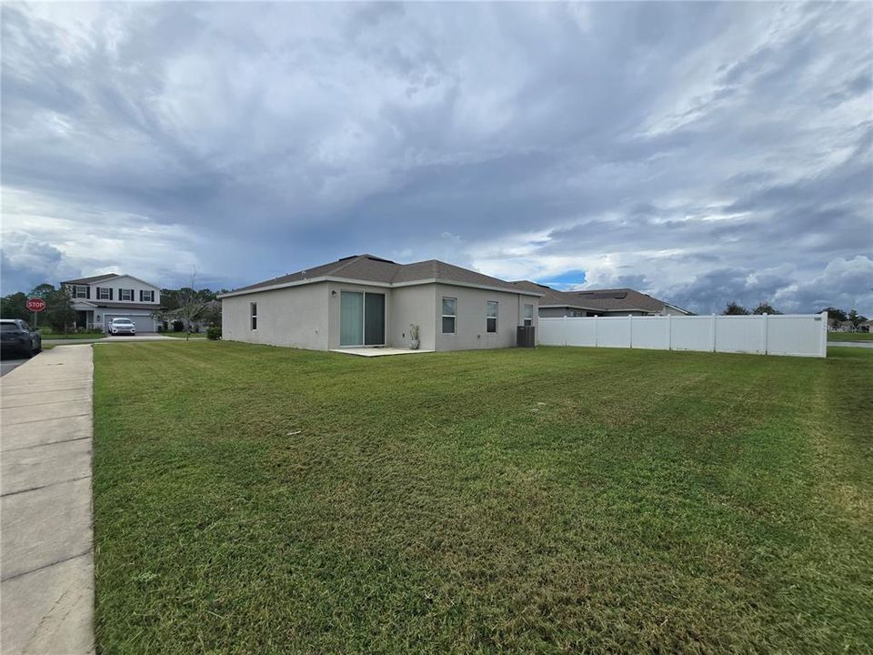 For Sale: $395,000 (4 beds, 2 baths, 1603 Square Feet)