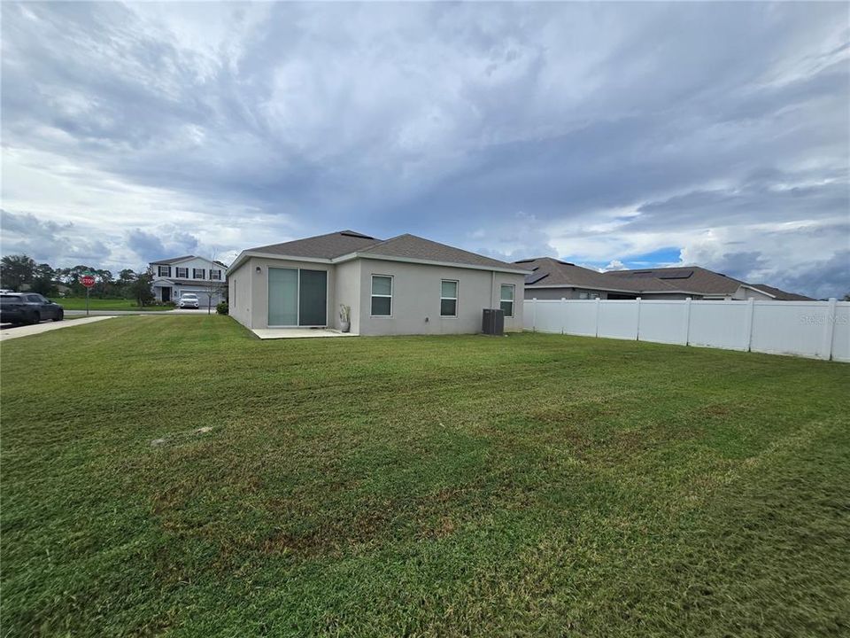For Sale: $395,000 (4 beds, 2 baths, 1603 Square Feet)