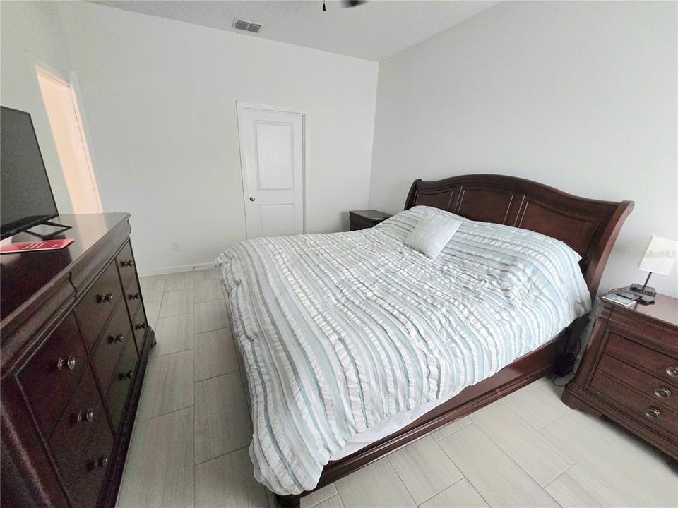 For Sale: $395,000 (4 beds, 2 baths, 1603 Square Feet)