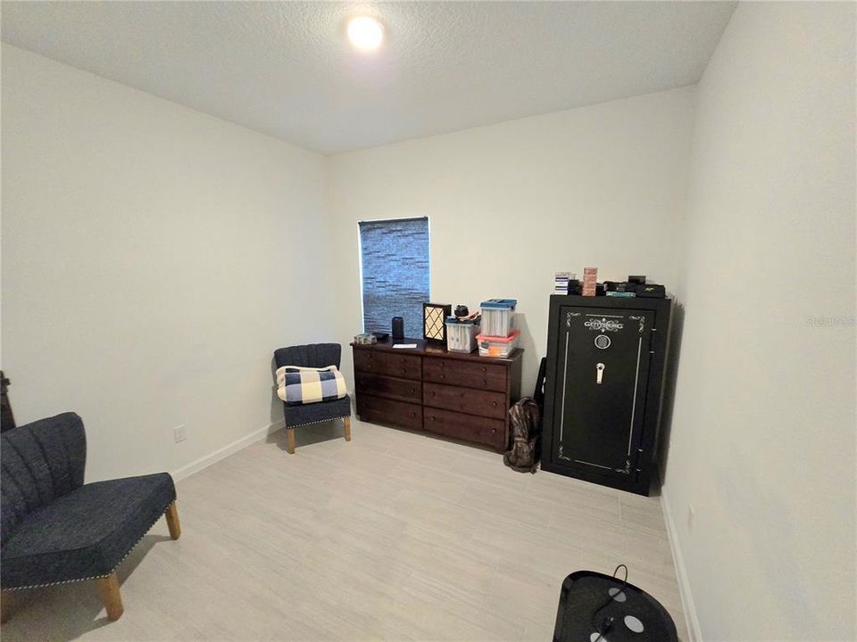 For Sale: $395,000 (4 beds, 2 baths, 1603 Square Feet)