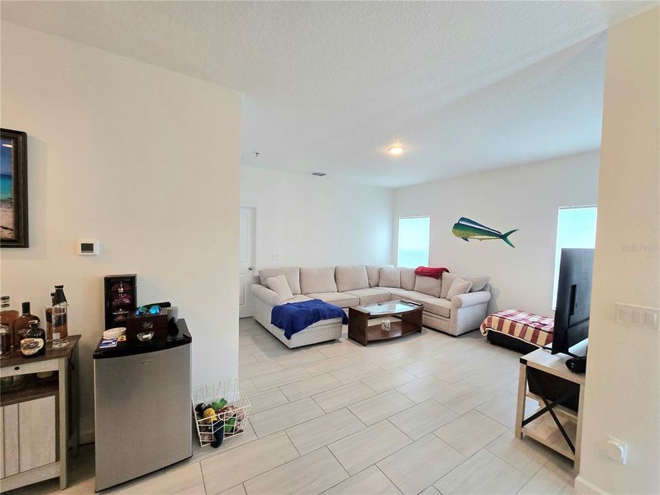 For Sale: $395,000 (4 beds, 2 baths, 1603 Square Feet)