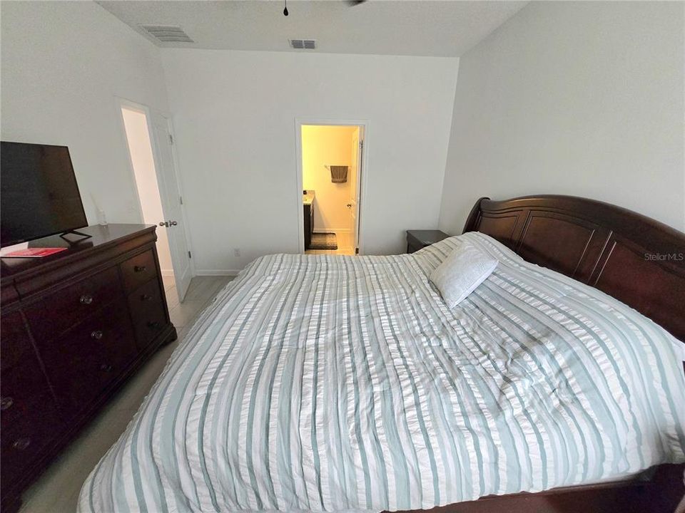 For Sale: $395,000 (4 beds, 2 baths, 1603 Square Feet)
