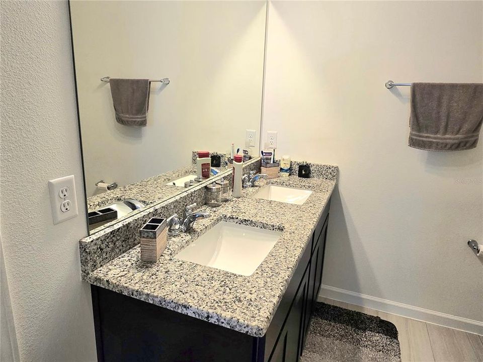 For Sale: $395,000 (4 beds, 2 baths, 1603 Square Feet)