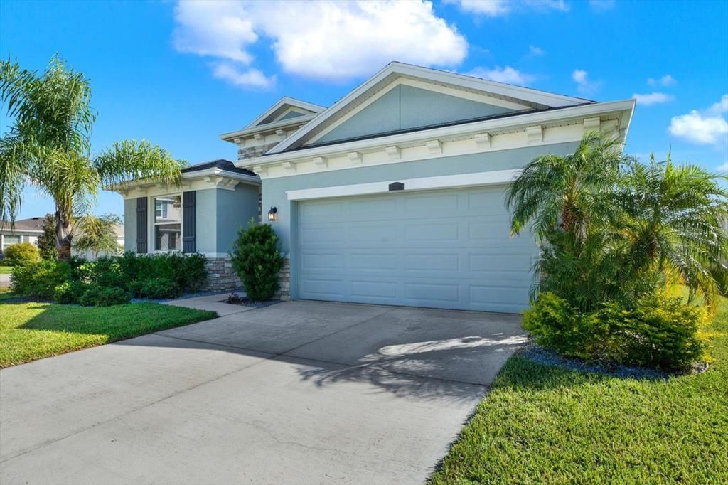 For Sale: $410,000 (4 beds, 2 baths, 2046 Square Feet)