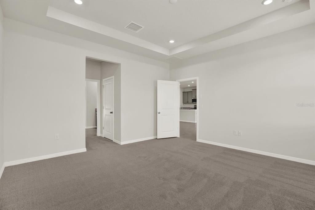 For Sale: $410,000 (4 beds, 2 baths, 2046 Square Feet)