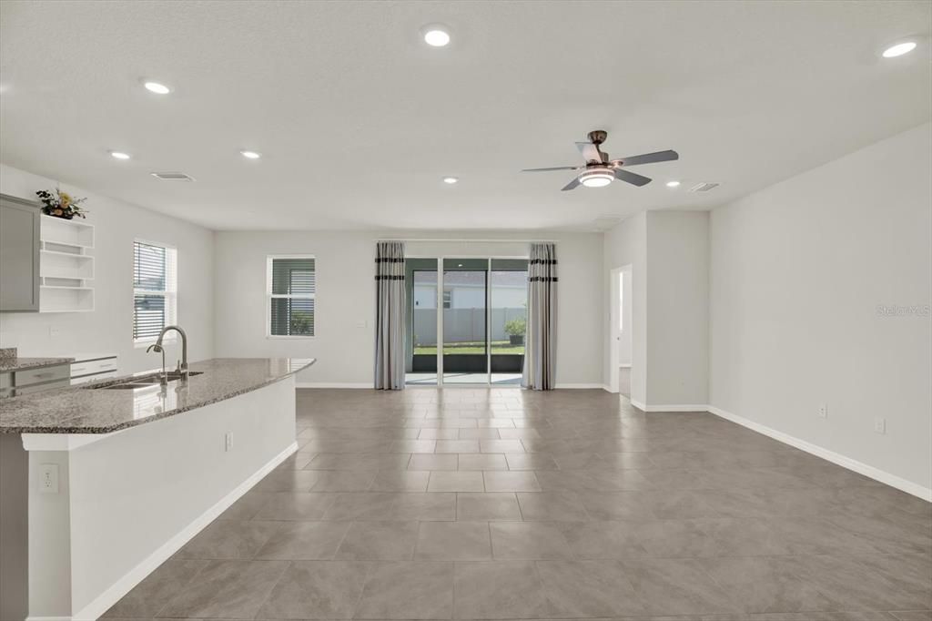 For Sale: $410,000 (4 beds, 2 baths, 2046 Square Feet)