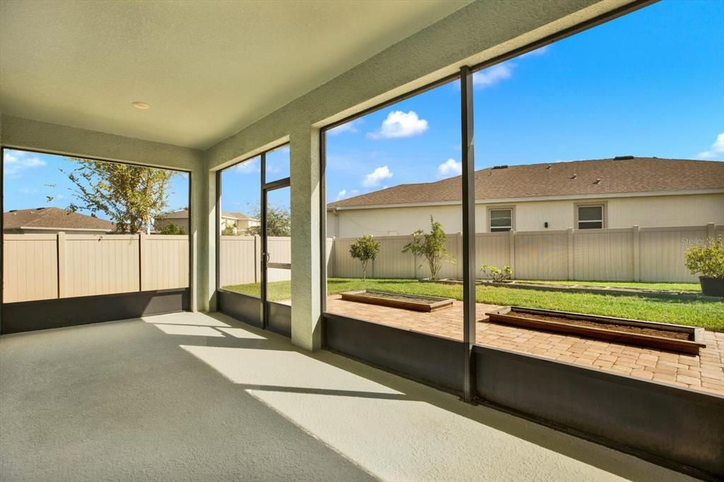 For Sale: $410,000 (4 beds, 2 baths, 2046 Square Feet)