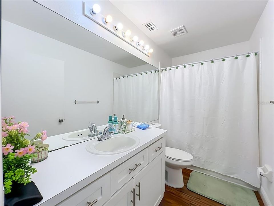 For Sale: $225,000 (3 beds, 2 baths, 1162 Square Feet)