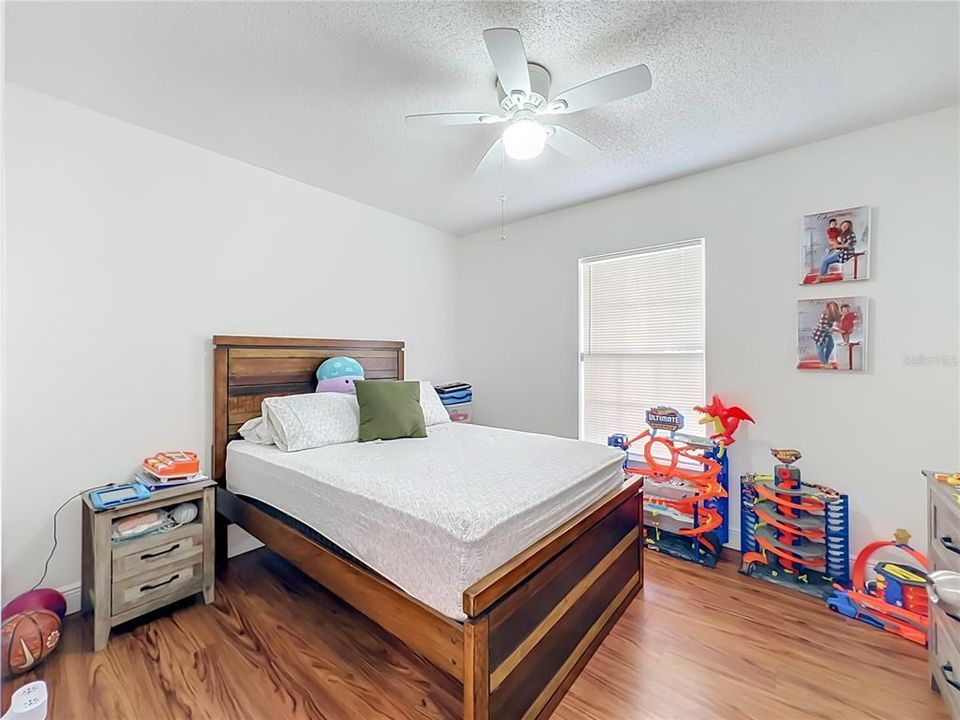 For Sale: $225,000 (3 beds, 2 baths, 1162 Square Feet)
