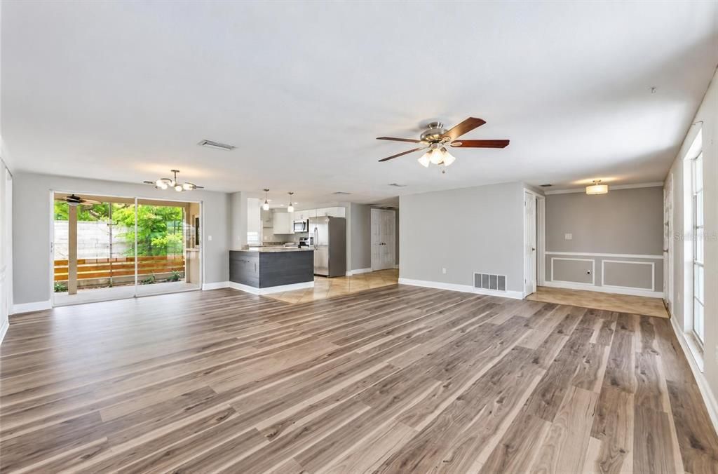 For Sale: $325,000 (3 beds, 2 baths, 1668 Square Feet)