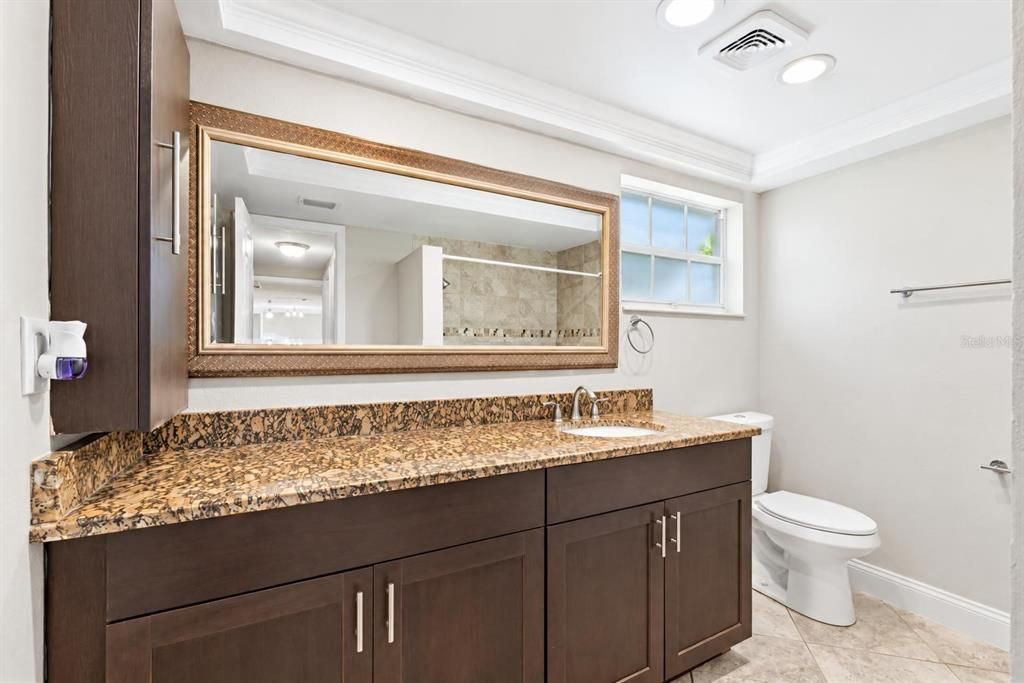 For Sale: $325,000 (3 beds, 2 baths, 1668 Square Feet)