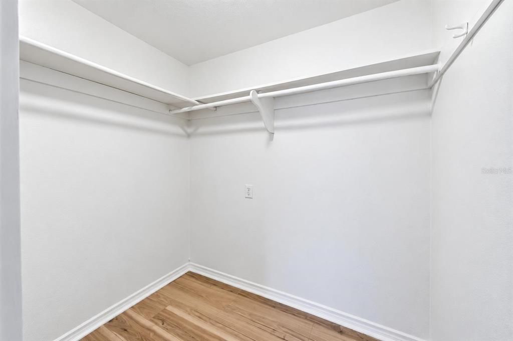 For Sale: $325,000 (3 beds, 2 baths, 1668 Square Feet)