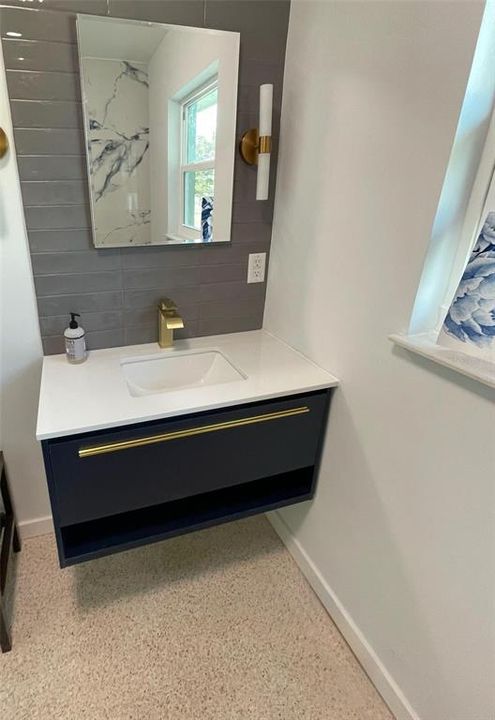 На продажу: $469,900 (3 спален, 2 ванн, 1764 Квадратных фут)