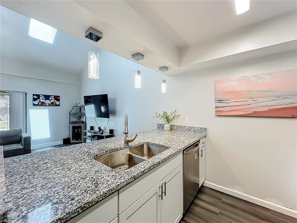 En Venta: $275,000 (2 camas, 2 baños, 1091 Pies cuadrados)