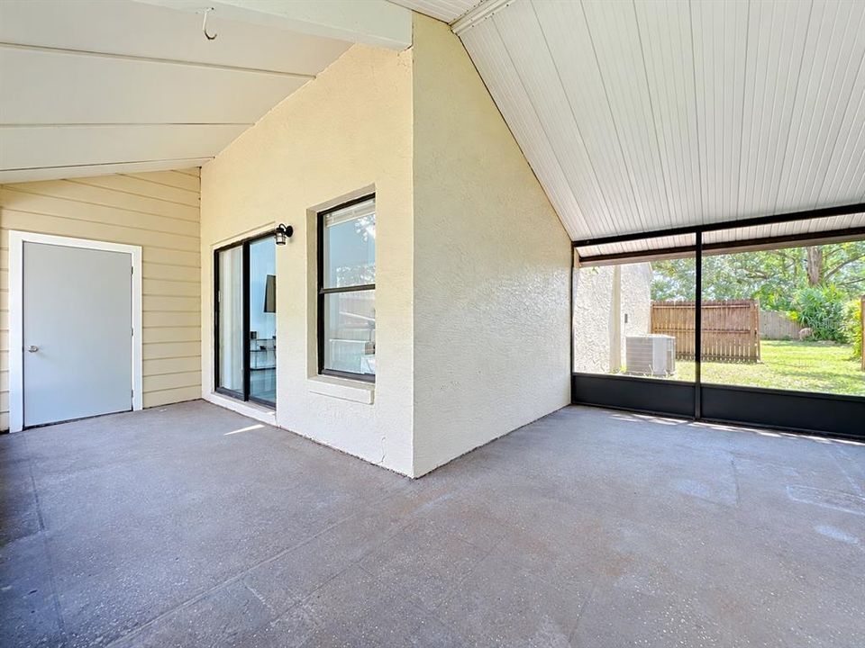 En Venta: $275,000 (2 camas, 2 baños, 1091 Pies cuadrados)