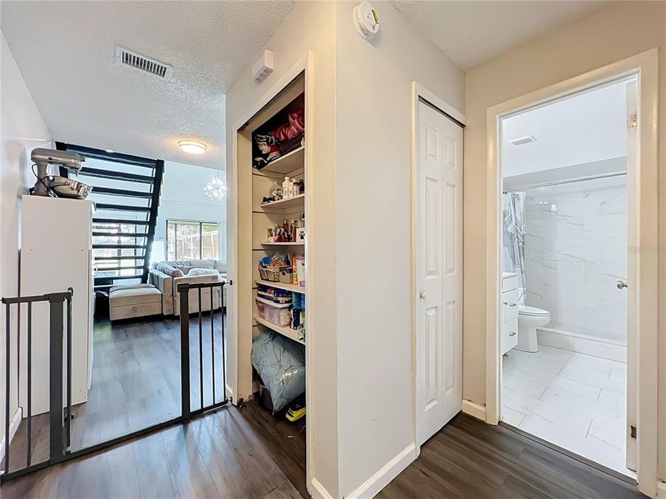 En Venta: $275,000 (2 camas, 2 baños, 1091 Pies cuadrados)