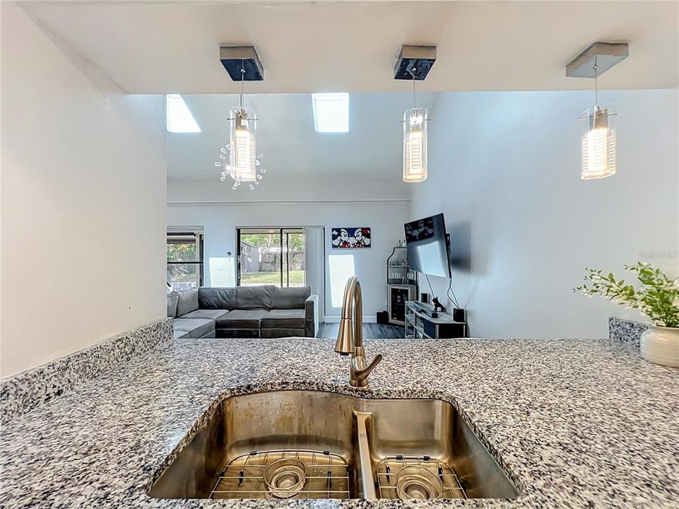 En Venta: $275,000 (2 camas, 2 baños, 1091 Pies cuadrados)