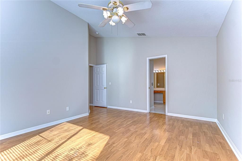 For Sale: $385,000 (4 beds, 2 baths, 1769 Square Feet)