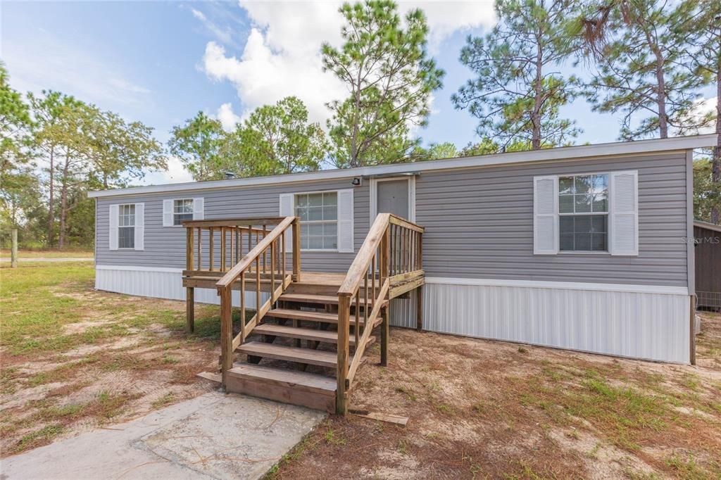 For Rent: $2,050 (3 beds, 2 baths, 1152 Square Feet)